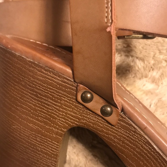 Heeled Sandals - Picture 6 of 6